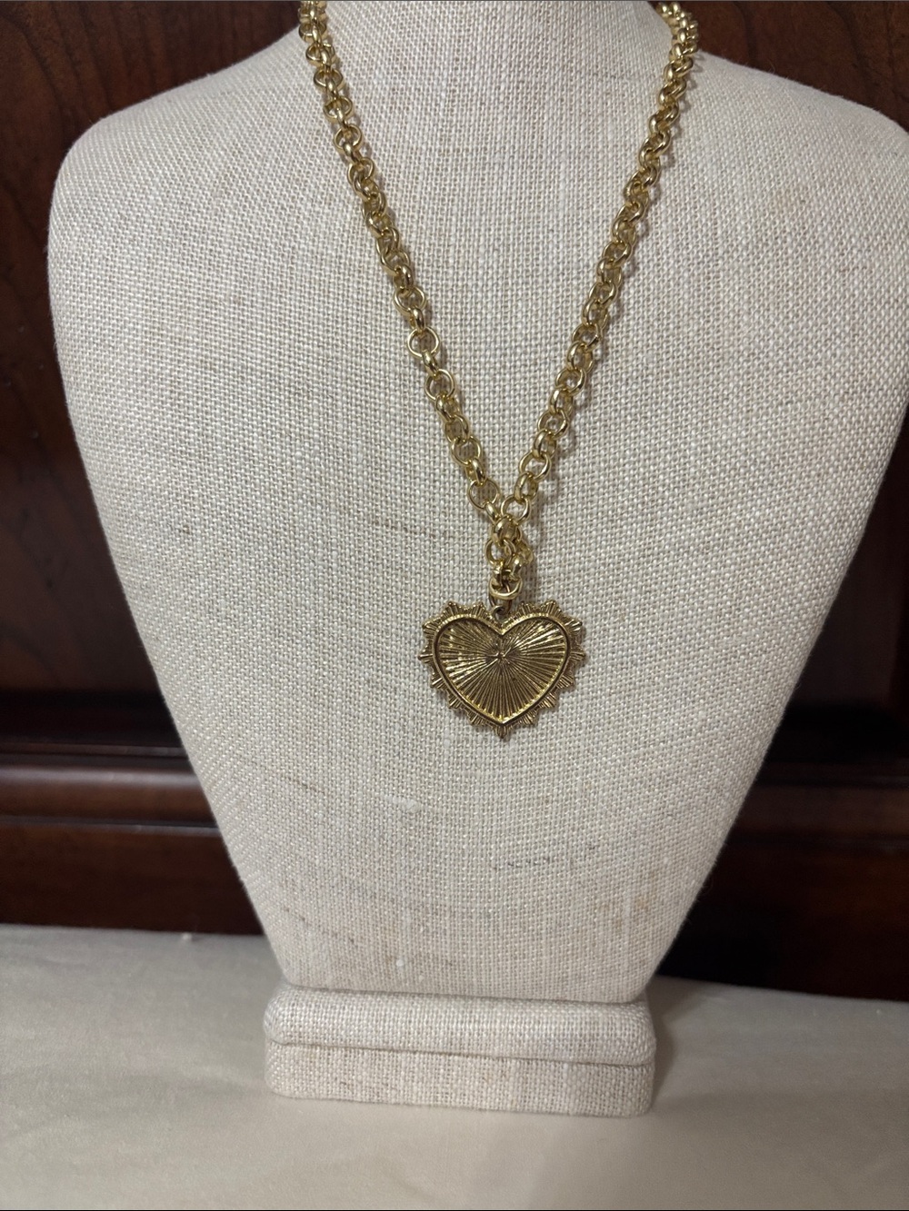 Gold Heart Pendant Necklace - Women Jewelry